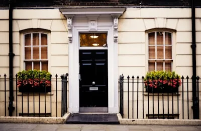 The 7 Sneaky Things Buyers Always Notice First (...and How Sellers Can Fix Them Fast)